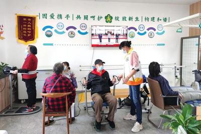 海湾镇家门口的康复站 不出社区享受科学有效康复服务